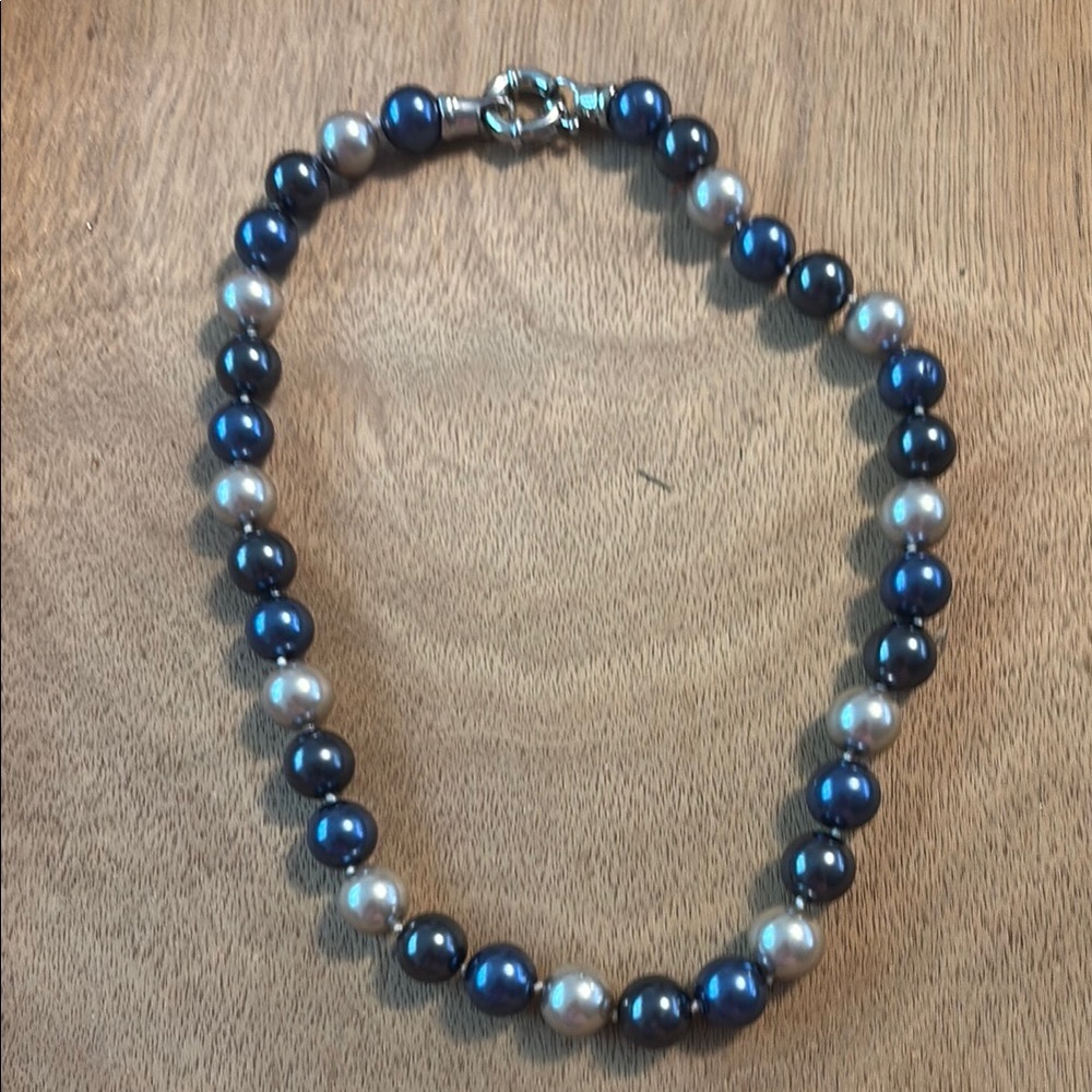 Elegant Blue and Silver Pearl Necklace